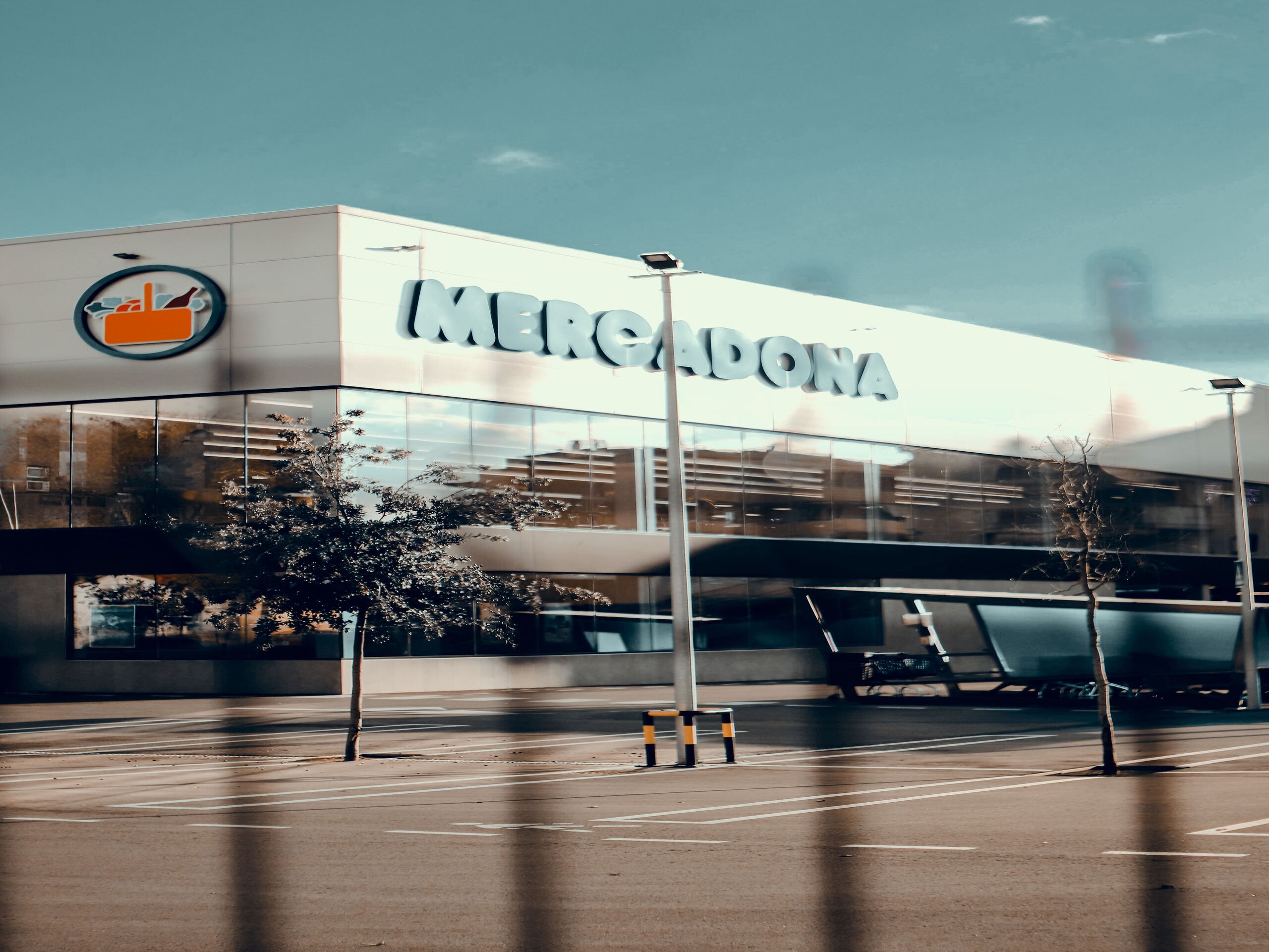 batiment de supermarche