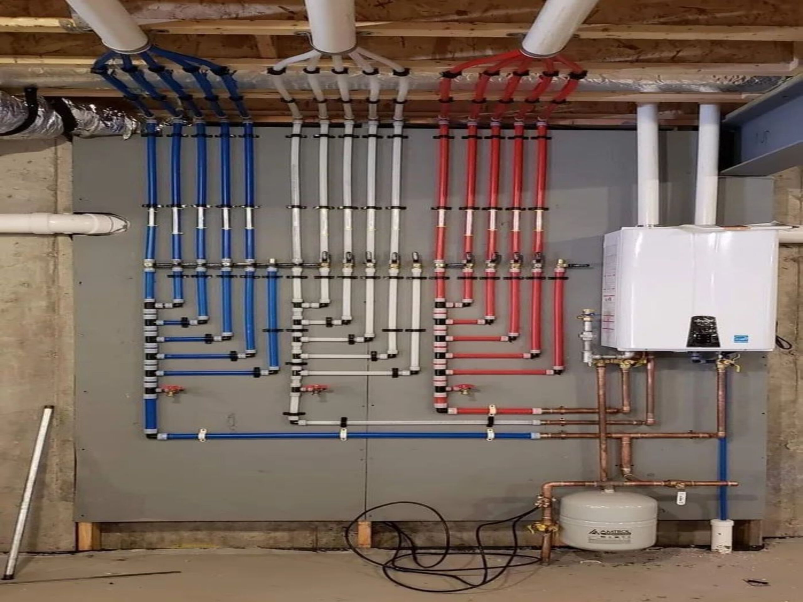 plomberie-de-une-salle-de-machine